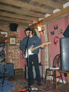 guitarist shows up the rest of the band again