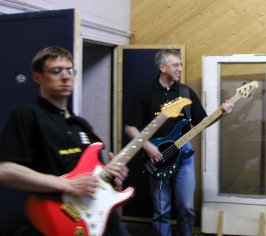 Robin and Neil play at light speed